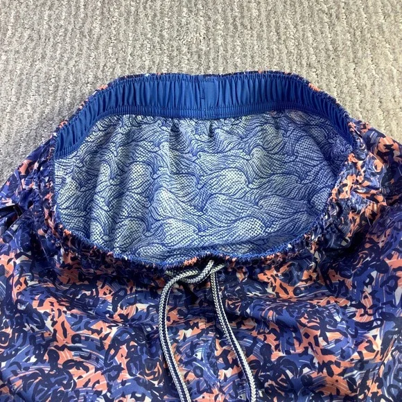 Peter Millar Seaside Mens Blue Coral Abstract Swim Trunks Size Small NWT